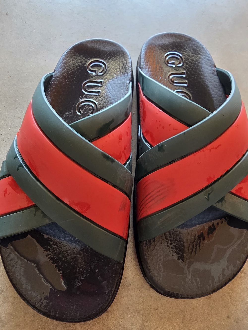 Authentic Women Gucci Red & Green Black Cross-Strap Rubber Sandal Slides